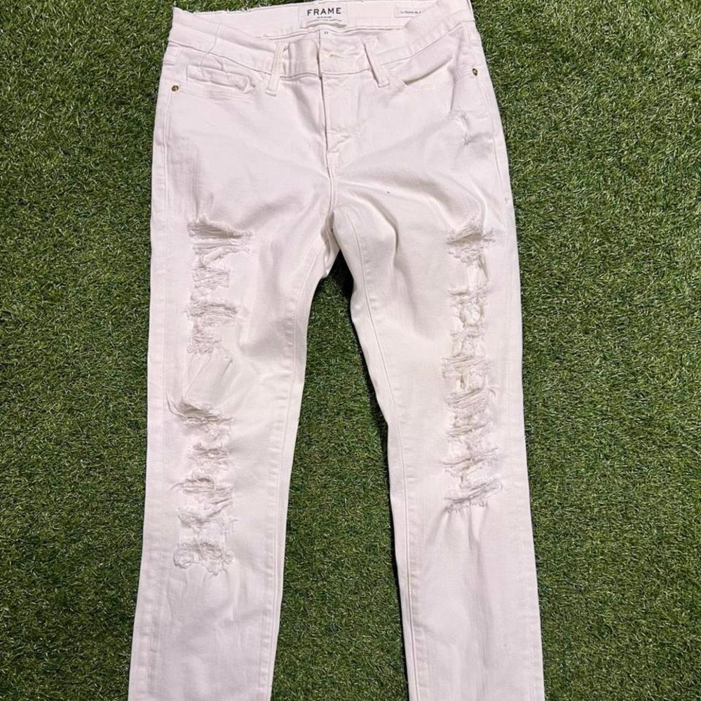 FRAME Denim White Distressed‎ Jeans (Size 27)